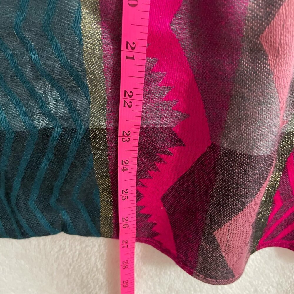 Forever 21 Aztec Design Scarf - Picture 6 of 6